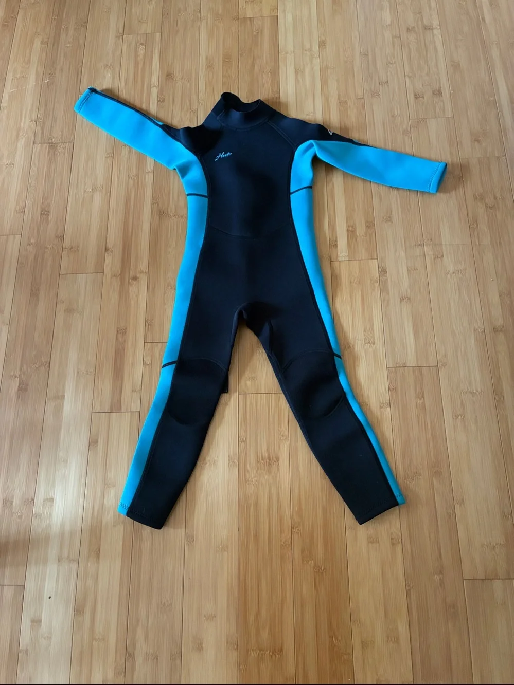 Hevto Wetsuit Youth Neoprene Full Swimming Suits. Size 6 X